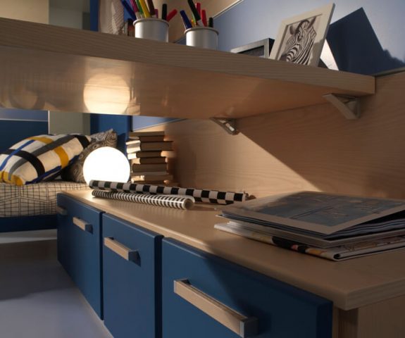 ls04 boiserie frassino scrivania